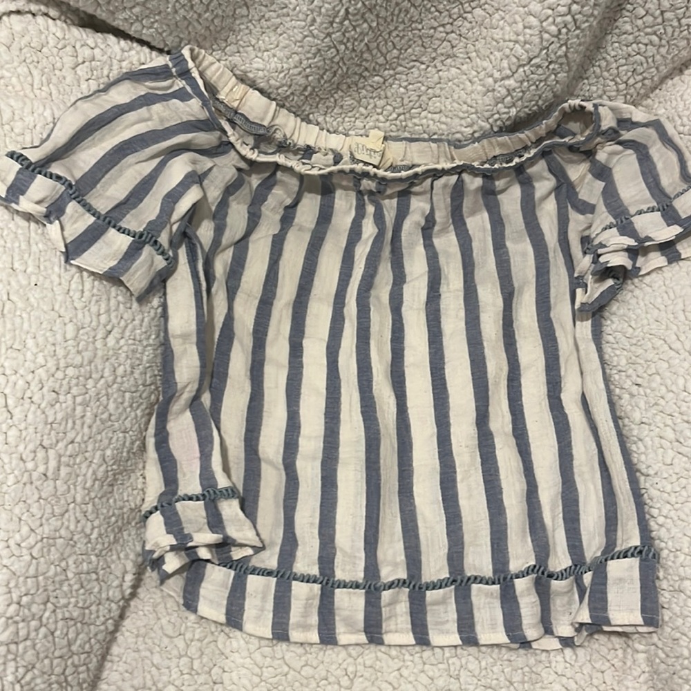Cute stripped shirt